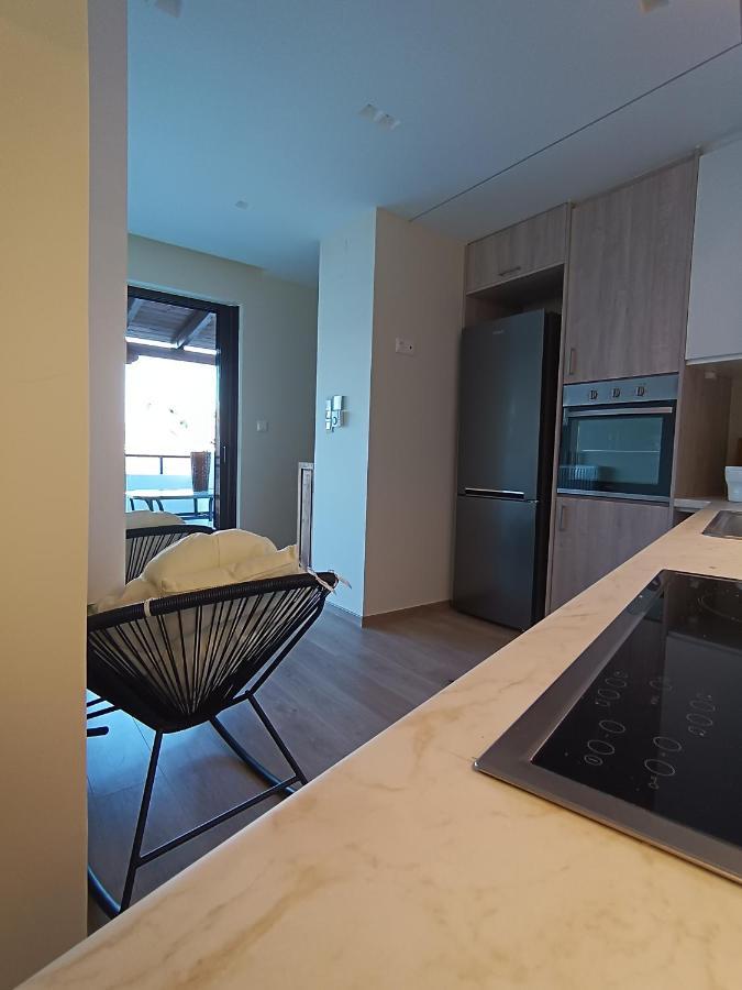 Blue Seaview Suites Piraeus Bagian luar foto