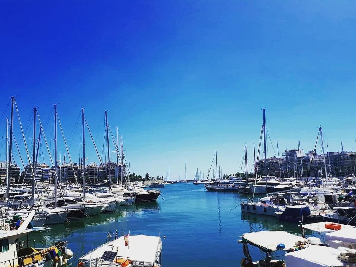 Blue Seaview Suites Piraeus Bagian luar foto